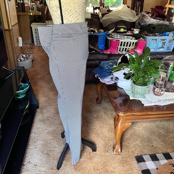 NWT Kim Rogers pull on straight pants with tummy control size 16 short. - Picture 8 of 16